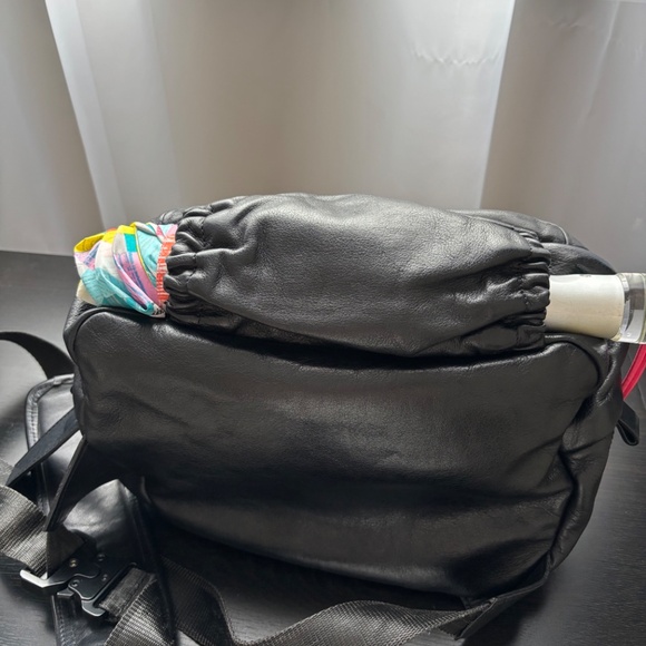 Black Leather Crossbody Messenger Bag of the Italian brand ViC MATIE. - Picture 8 of 10
